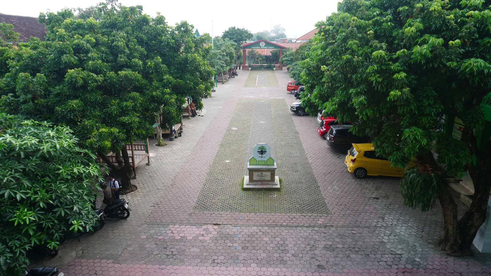 Lingkungan MTsN 2 Kota Kediri
